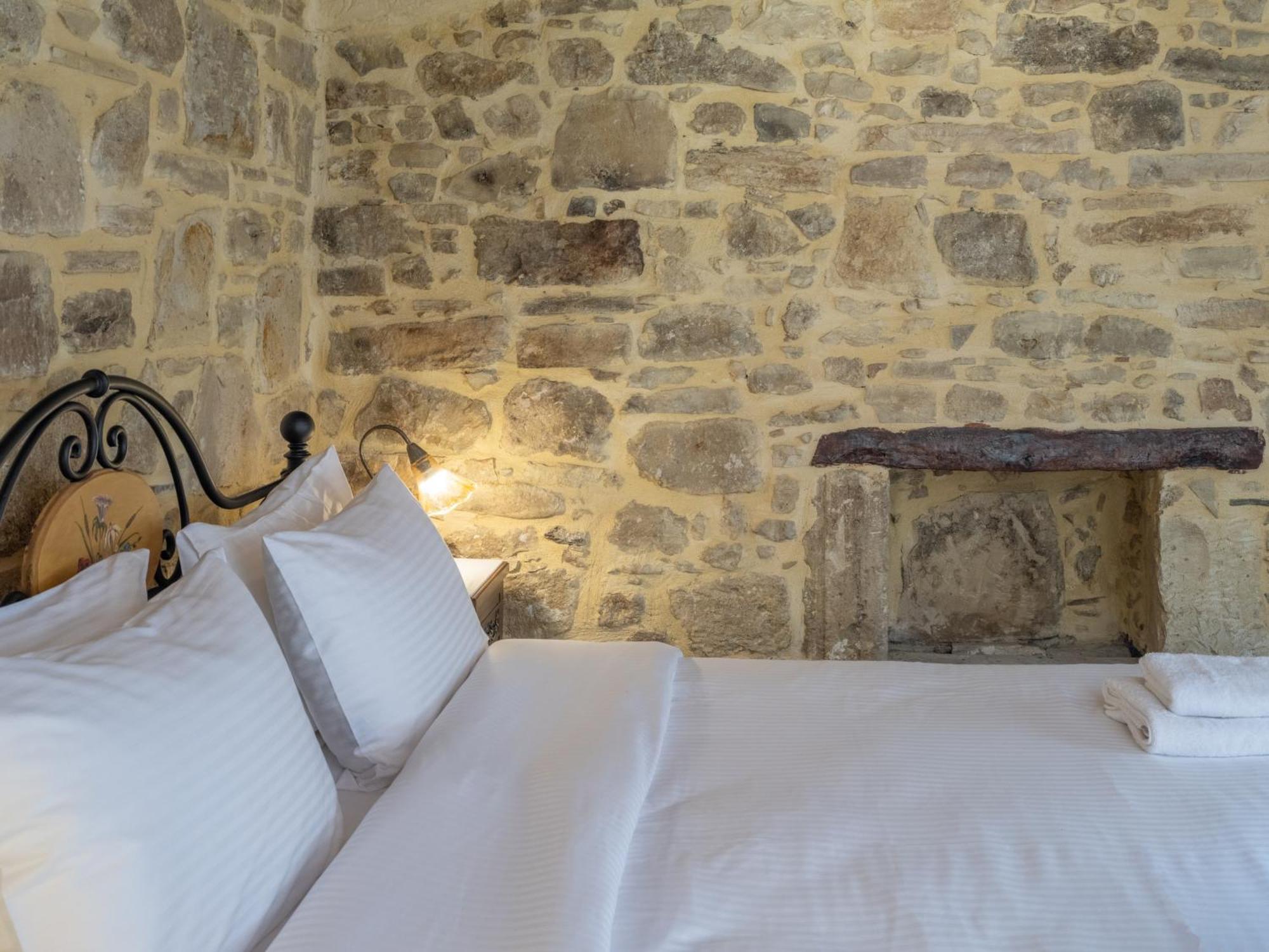 Draganigo Luxury Stone Houses 40 Min From Matala Ano Moulia 외부 사진